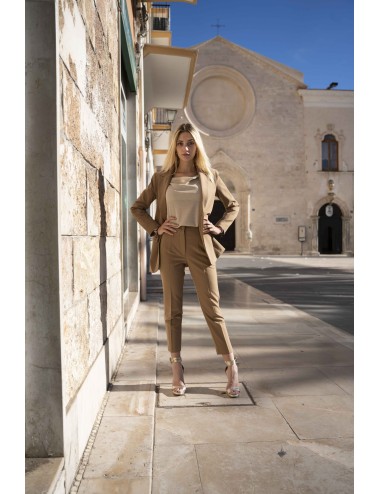 Tailleur cammello